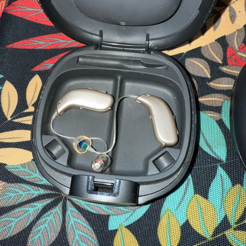 Oticon Black Hearing Aides with Case